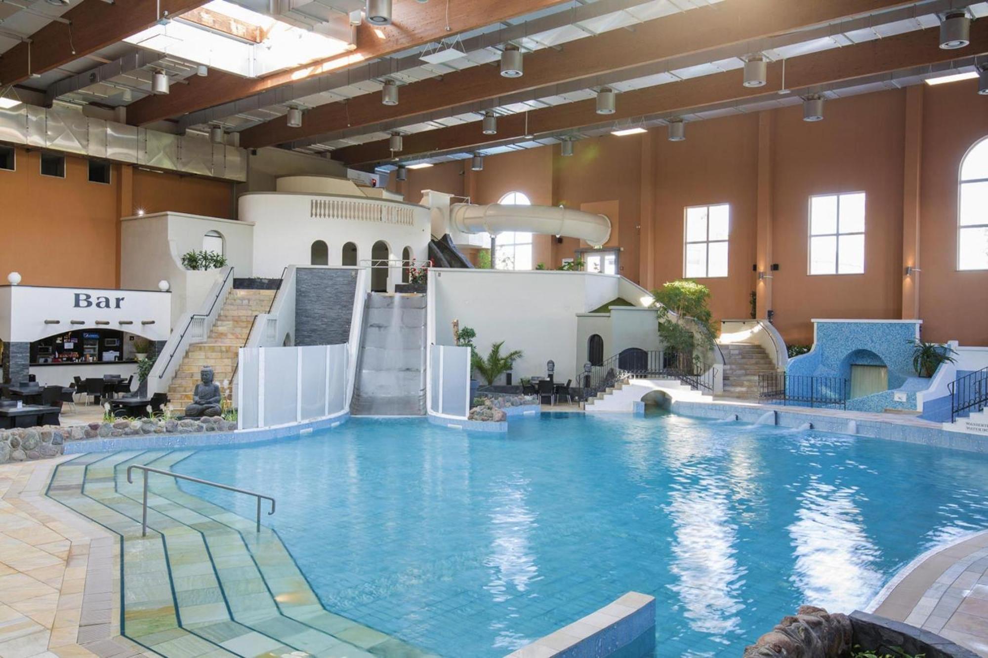 Holiday Resort Van der Valk, Linstow Dobbin-Linstow Buitenkant foto